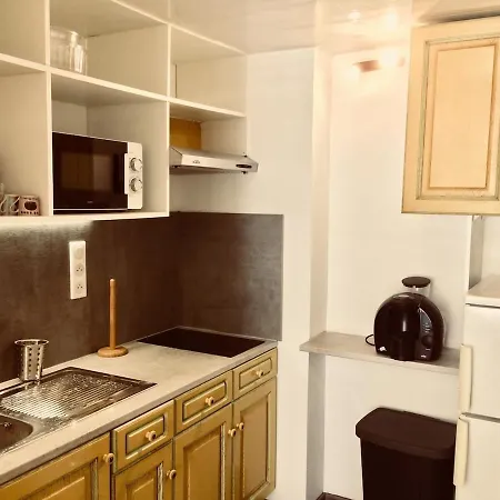 Comfortable Studio-from Center And Beaches