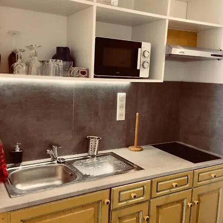 Comfortable Studio-from Center And Beaches Апартаменты *