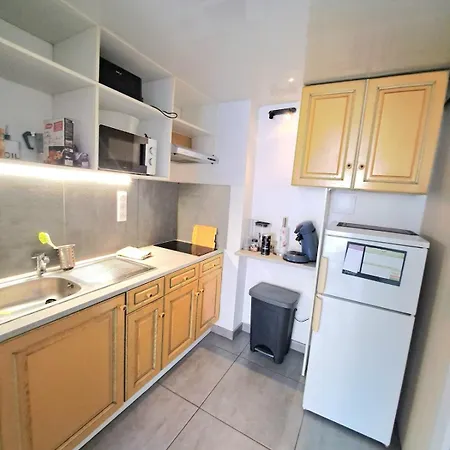 Апартаменты Comfortable Studio-from Center And Beaches Монпелье
